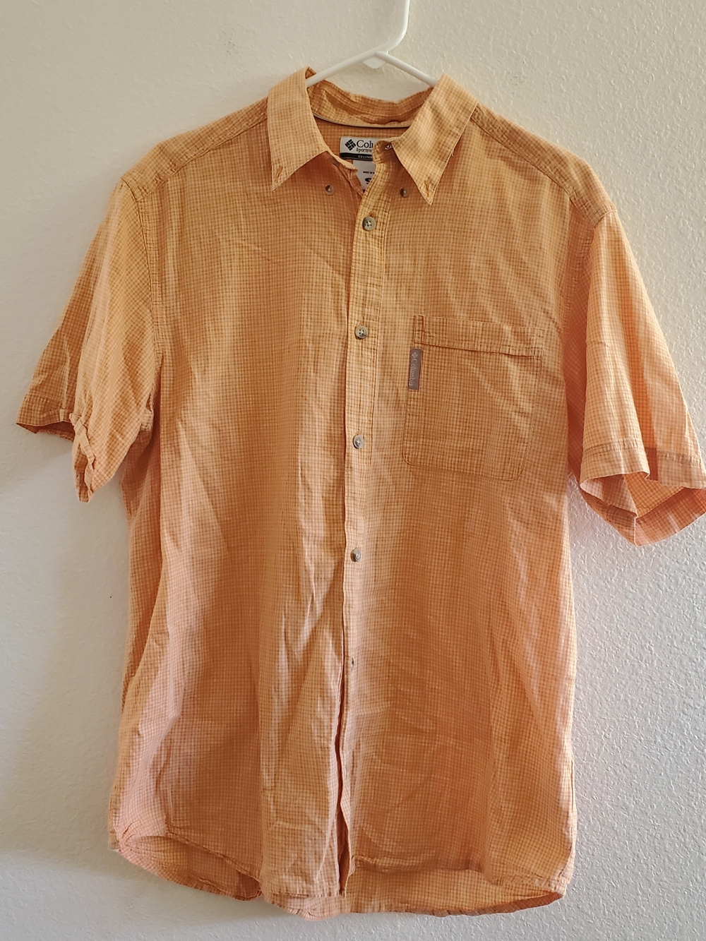 Columbia Men’s Orange And White Short-Sleeve Button-Up Shirt Size M